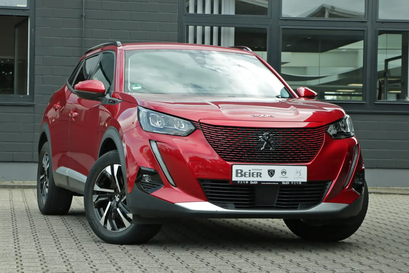 Peugeot e-2008 136 - Allure Sitzh./ Kam./ Klima Rot - 2