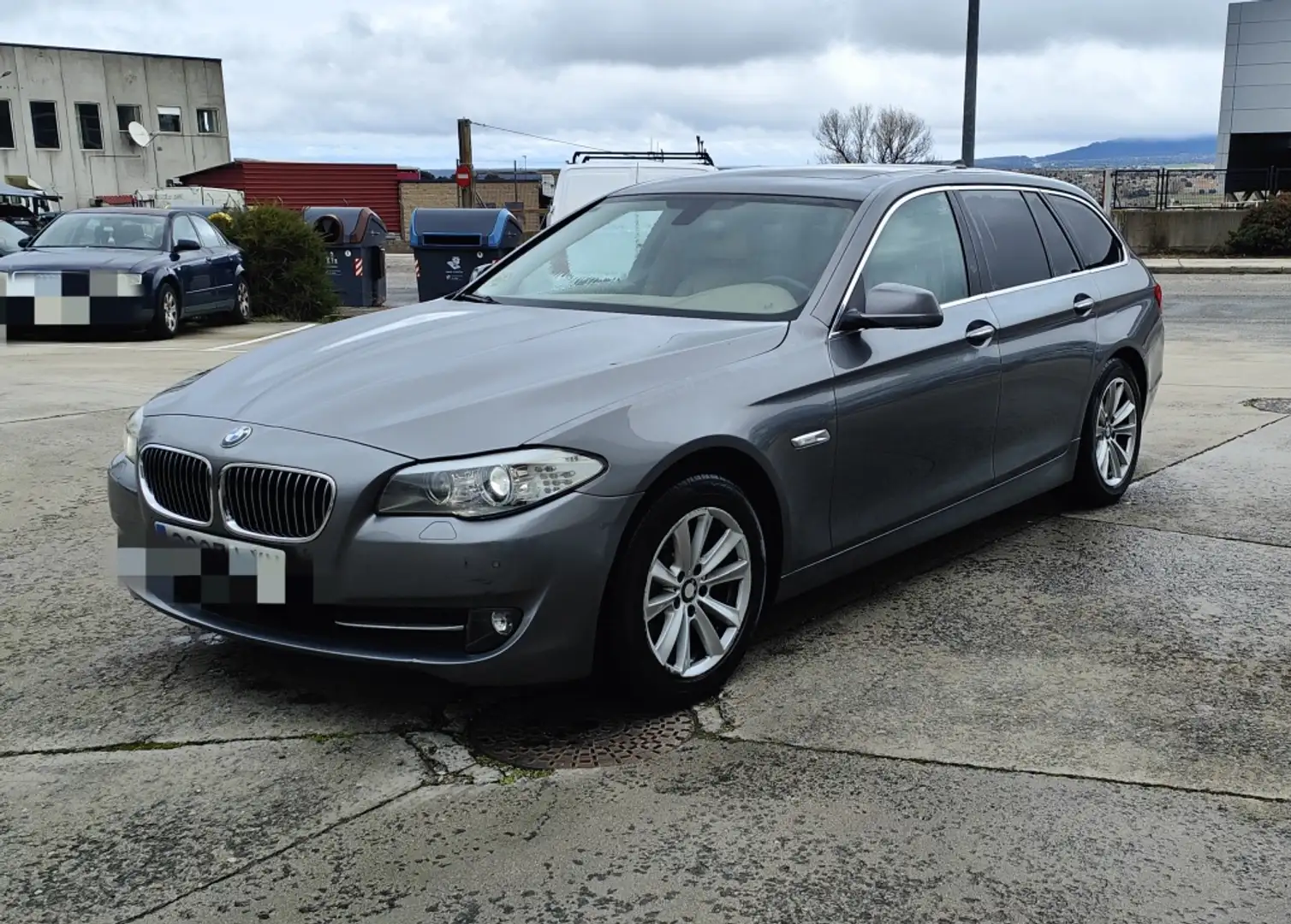 BMW 525 525dA Touring xDrive Gris - 1