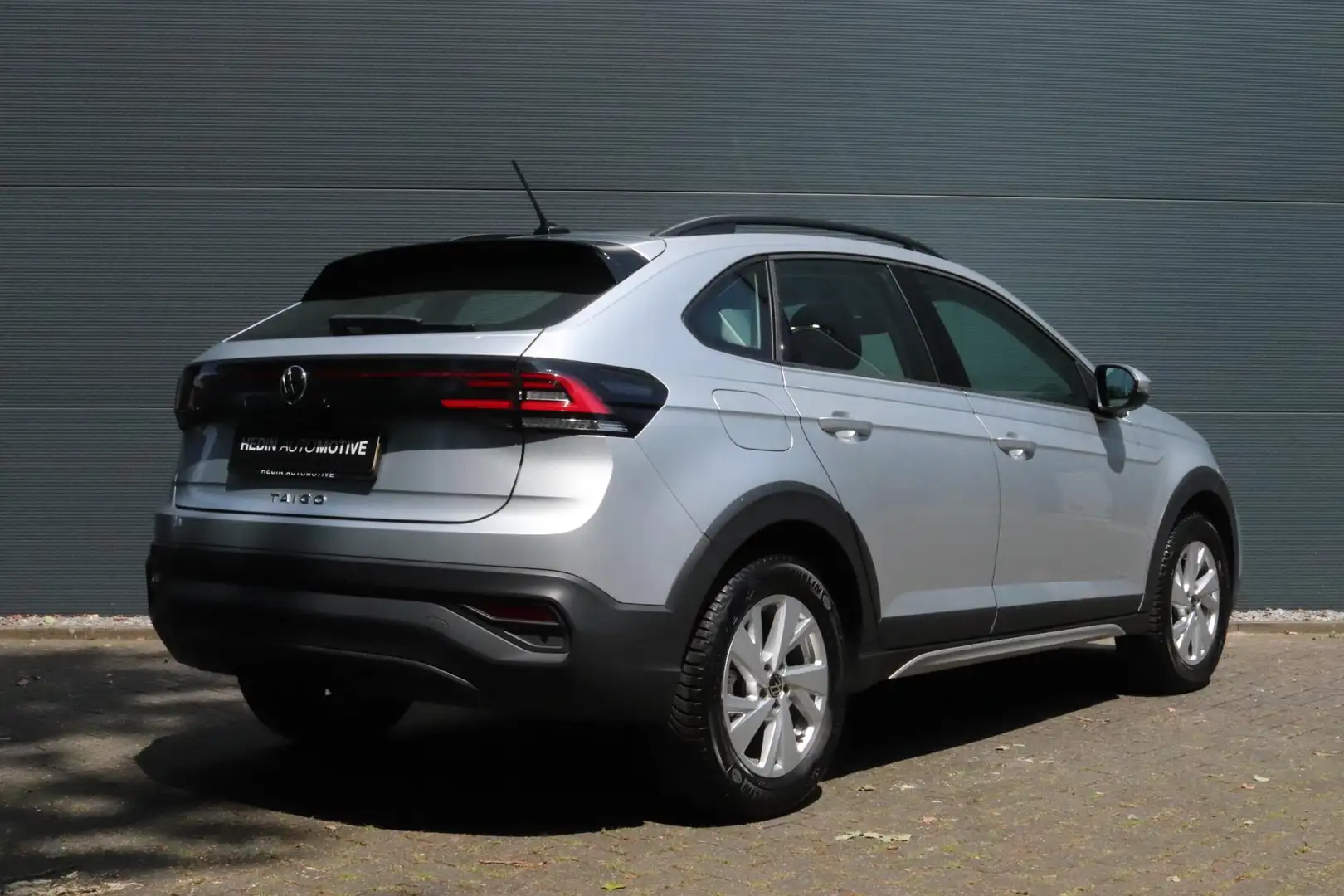 Volkswagen Taigo 1.0 TSI Life | Camera | Navigatie | Adaptive Cruis Gris - 2