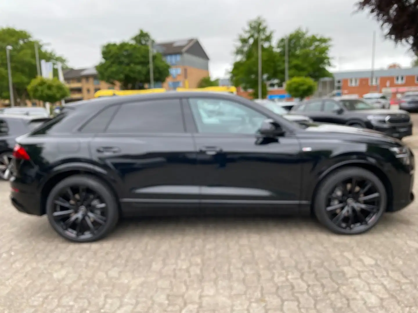 Audi Q8 50 TDI qu Pannorama Allradlenkung S line Negro - 2