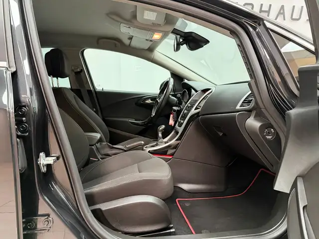 Opel Astra view 15