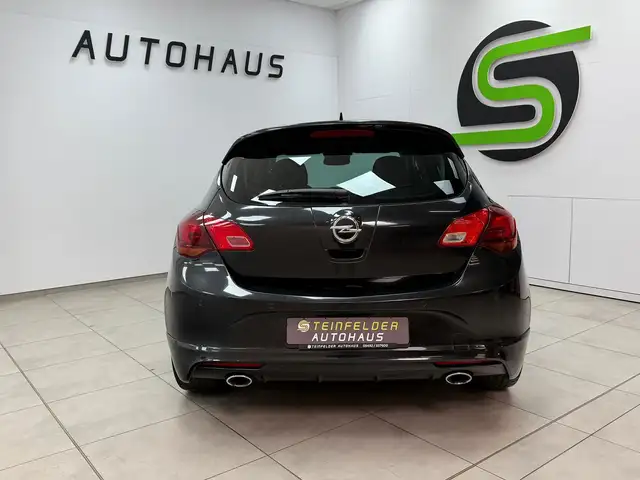 Opel Astra view 6