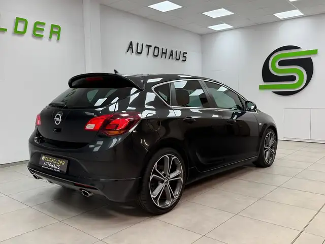 Opel Astra view 7