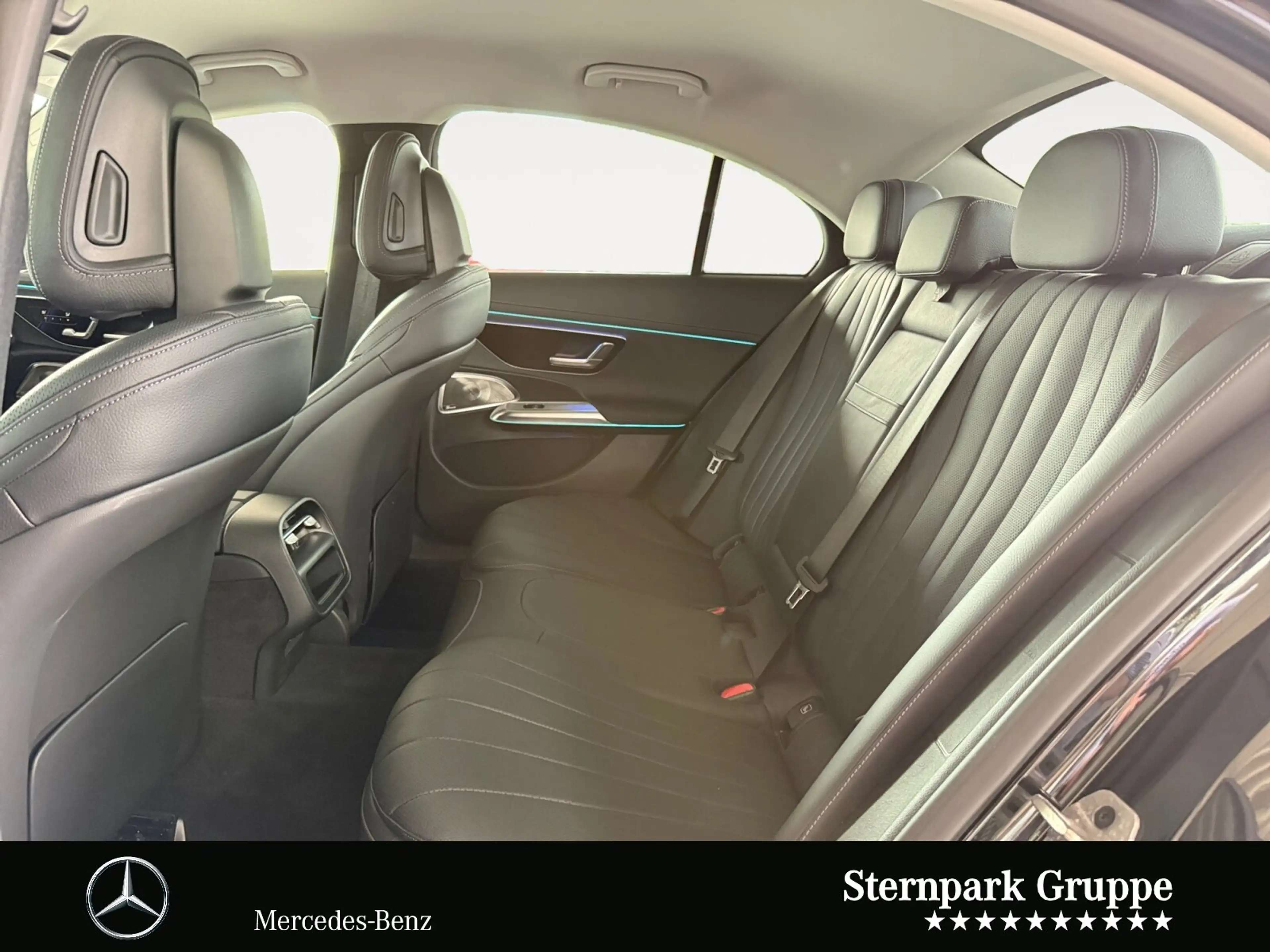 Mercedes-Benz E 400 E 400 e 4M Exclusive +HuD+Bur4D+AHK+360°+Distro+ — photo 13