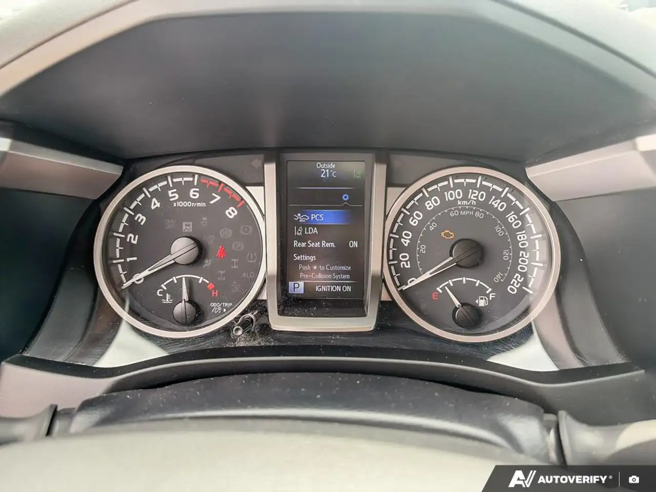 Toyota Tacoma снимка Toyota Tacoma