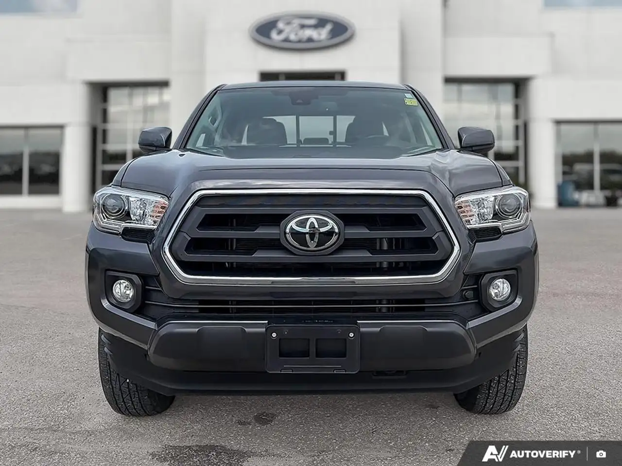 Toyota Tacoma снимка Toyota Tacoma