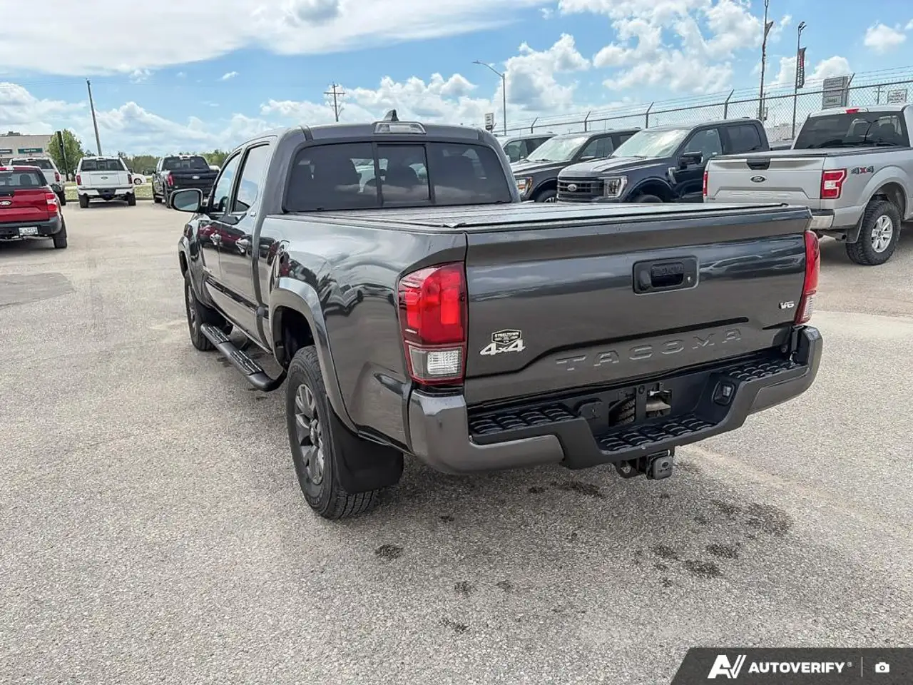 Toyota Tacoma снимка Toyota Tacoma