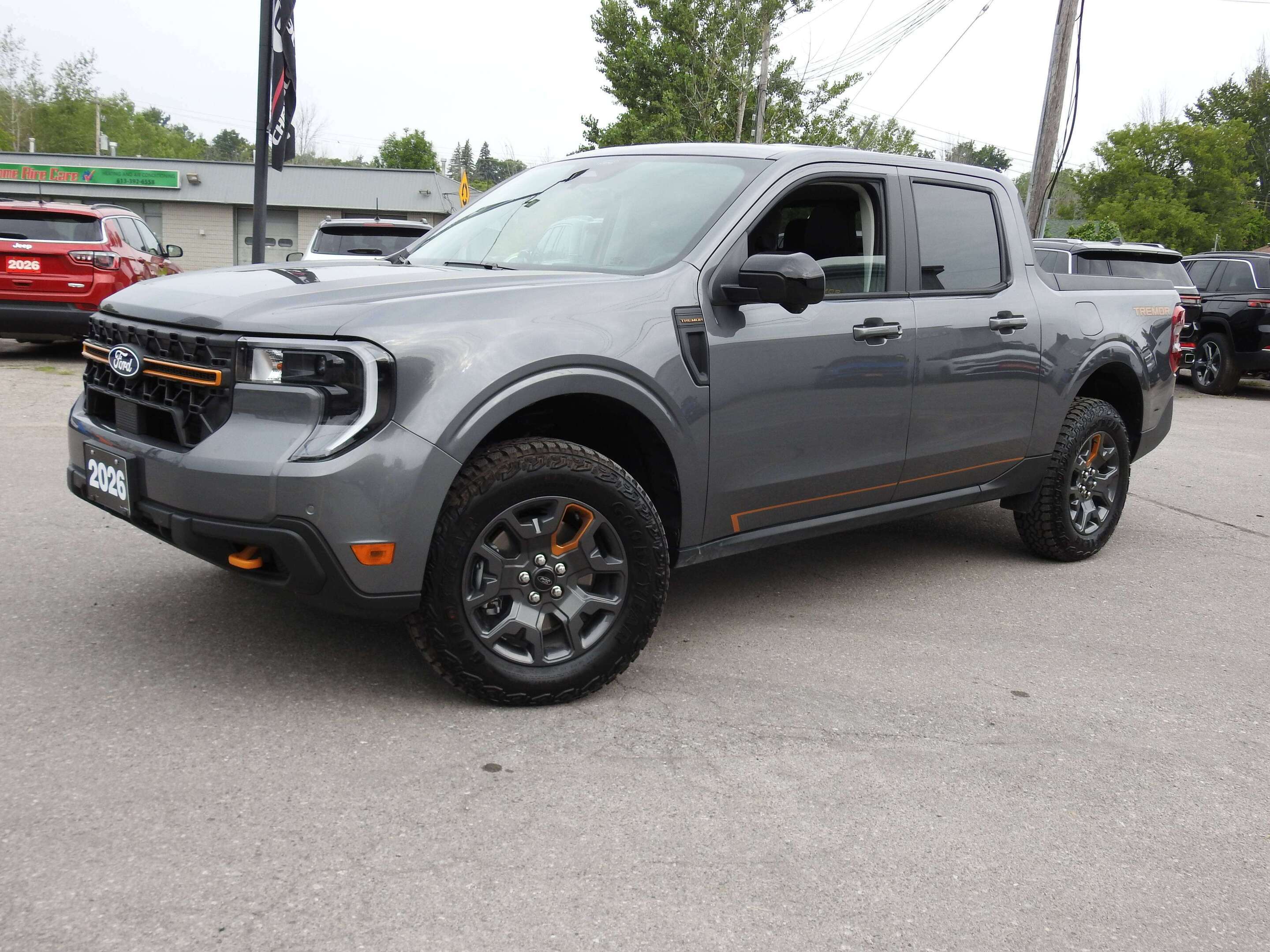 2026 Ford Maverick Tremor - 5,700 kms - Clean Carfax