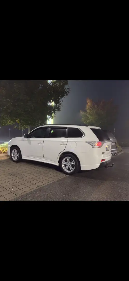 Mitsubishi Outlander 2.2 DI-D 4WD Instyle - 2