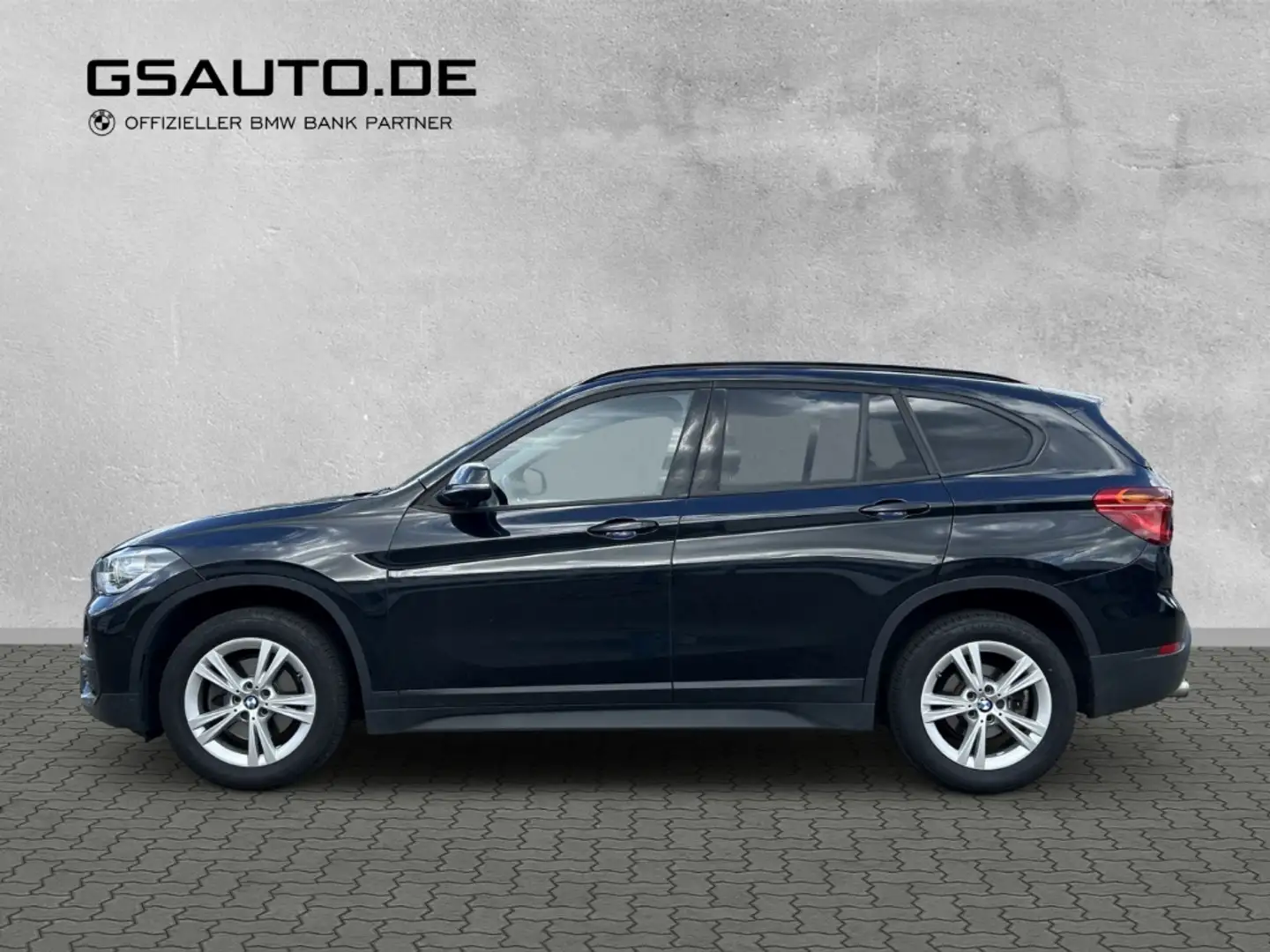 BMW X1 18i sDrive Aut.Navi AHK Sportsitz LED Kam 17'' Noir - 2