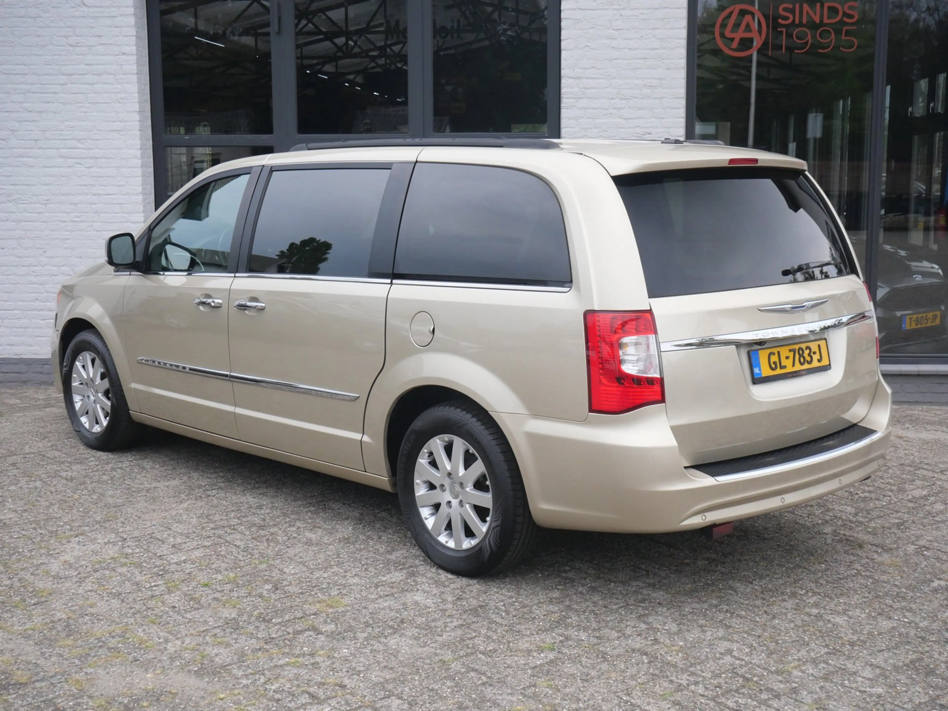 Chrysler Town & Country 3.6 V6 Stow and Go 7 personen — photo 2