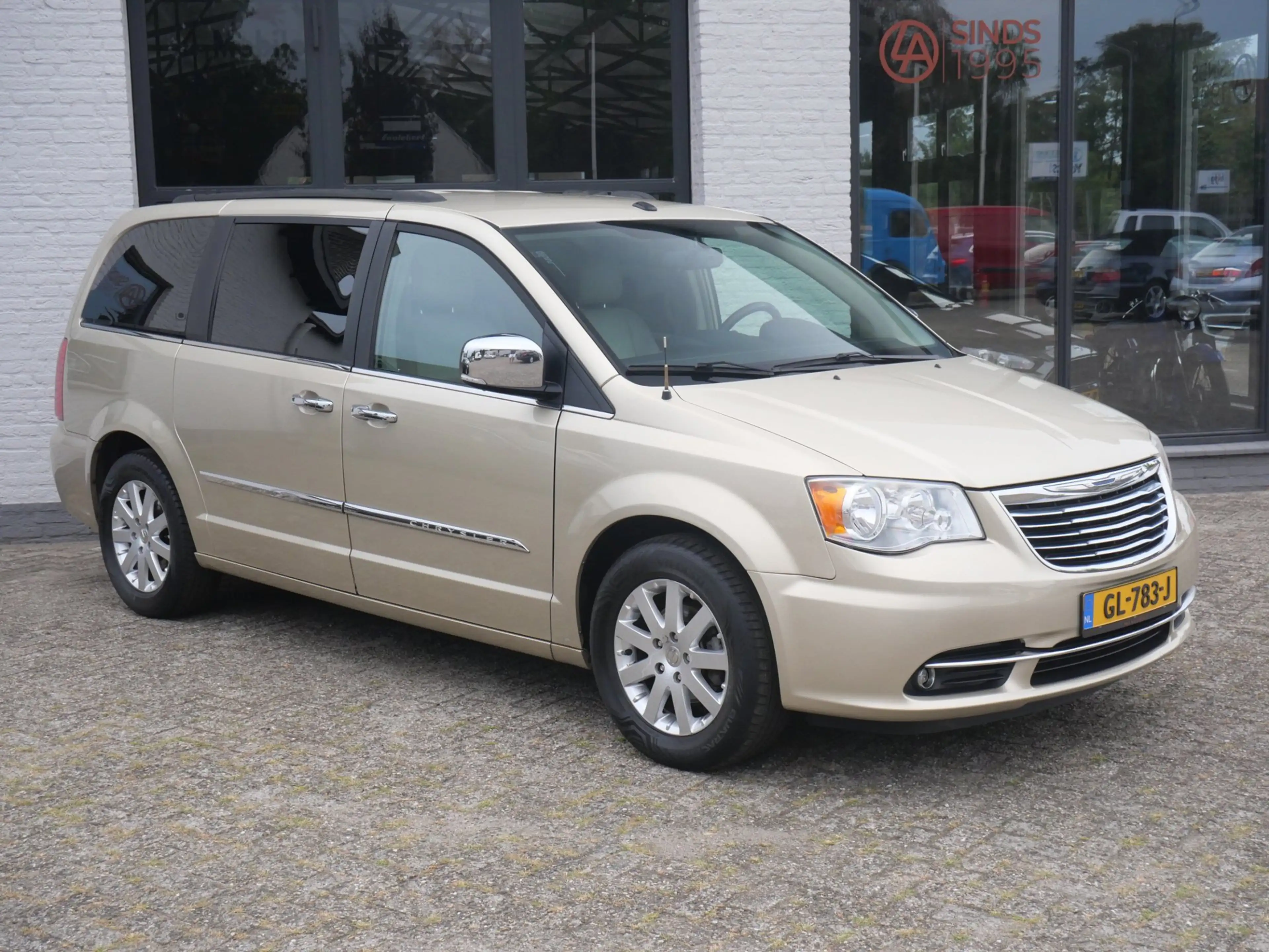 Chrysler Town & Country 3.6 V6 Stow and Go 7 personen — photo 4