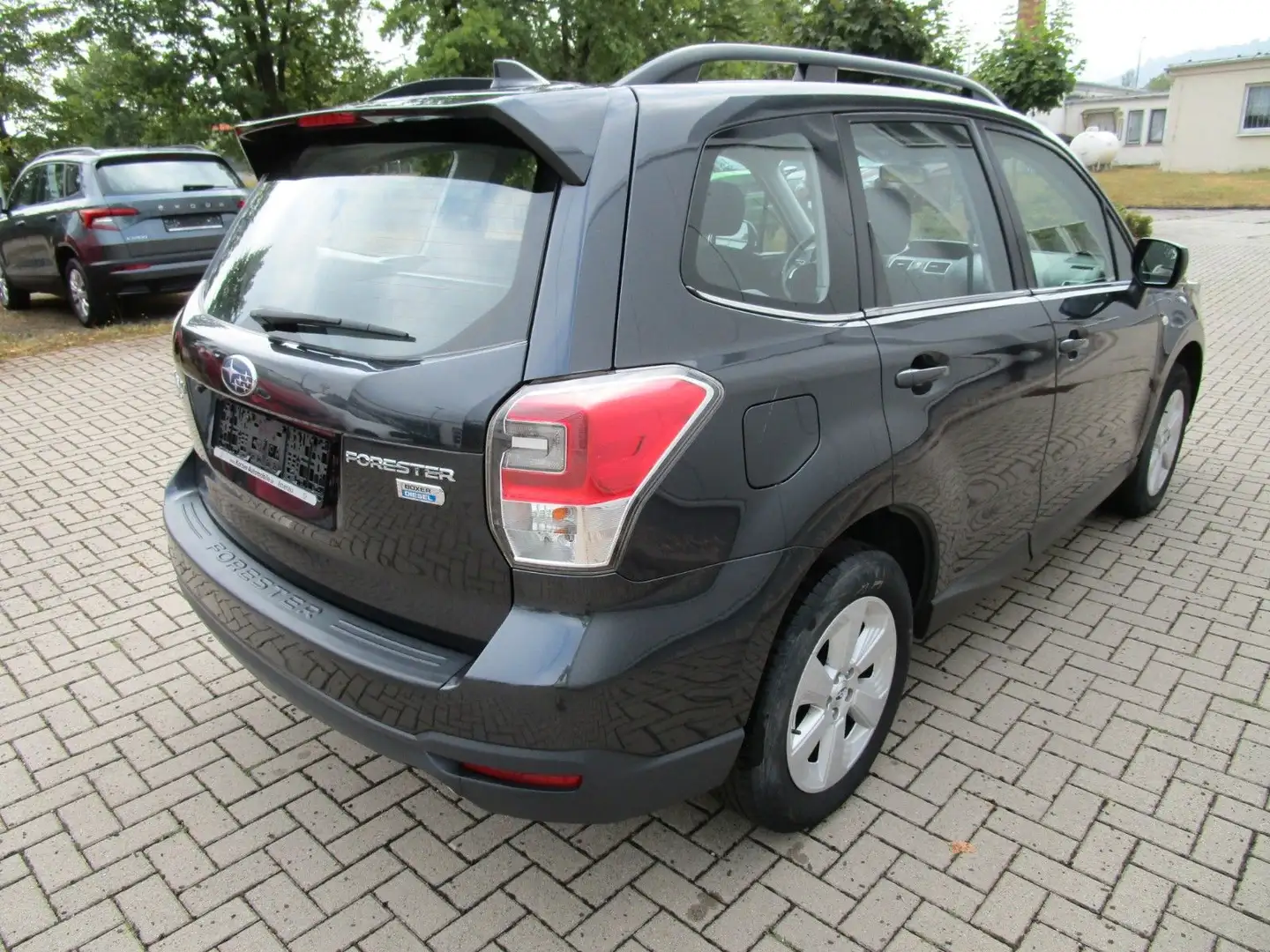 Subaru Forester 2.0D Active+Winterräder Gris - 2