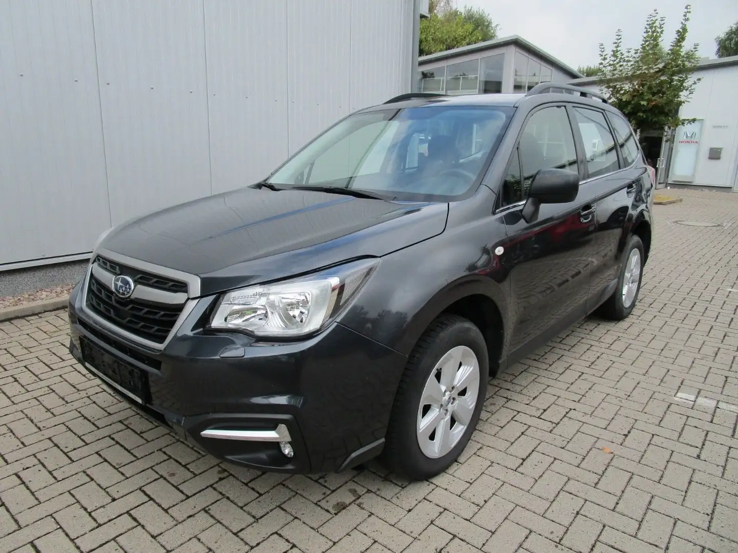 Subaru Forester 2.0D Active+Winterräder Gris - 1