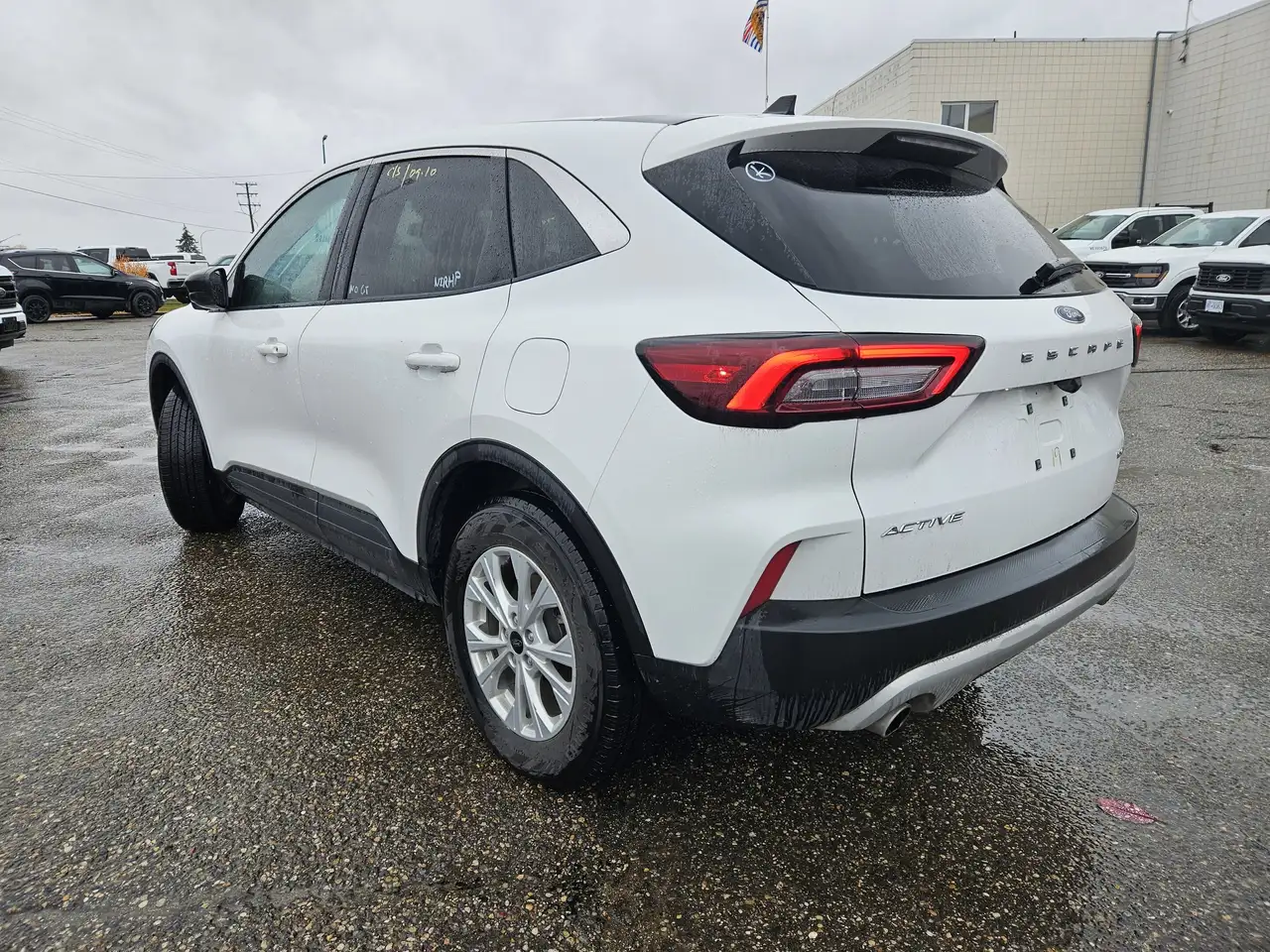 Ford Escape снимка Ford Escape