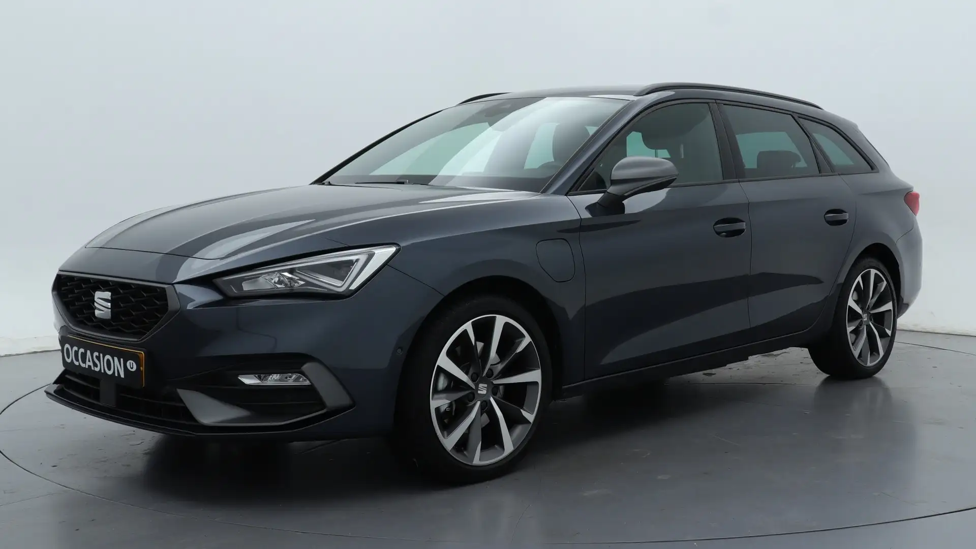 SEAT Leon e-Hybrid Sportstourer 1.4 TSI eHybrid PHEV FR Business Inte Gris - 1