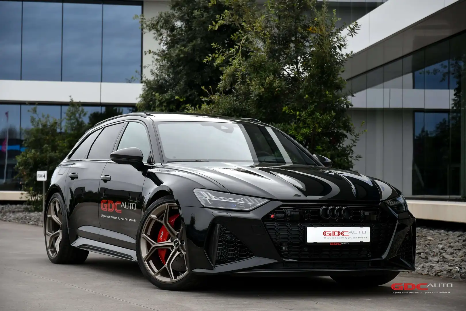 Audi RS6 PERFORMANCE / CARBON PACK / PANO / HUD Schwarz - 2