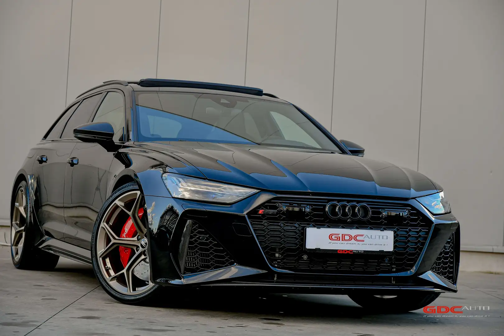 Audi RS6 PERFORMANCE / CARBON PACK / PANO / HUD Schwarz - 1