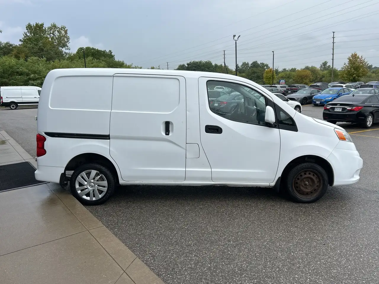 Nissan NV200 снимка Nissan NV200