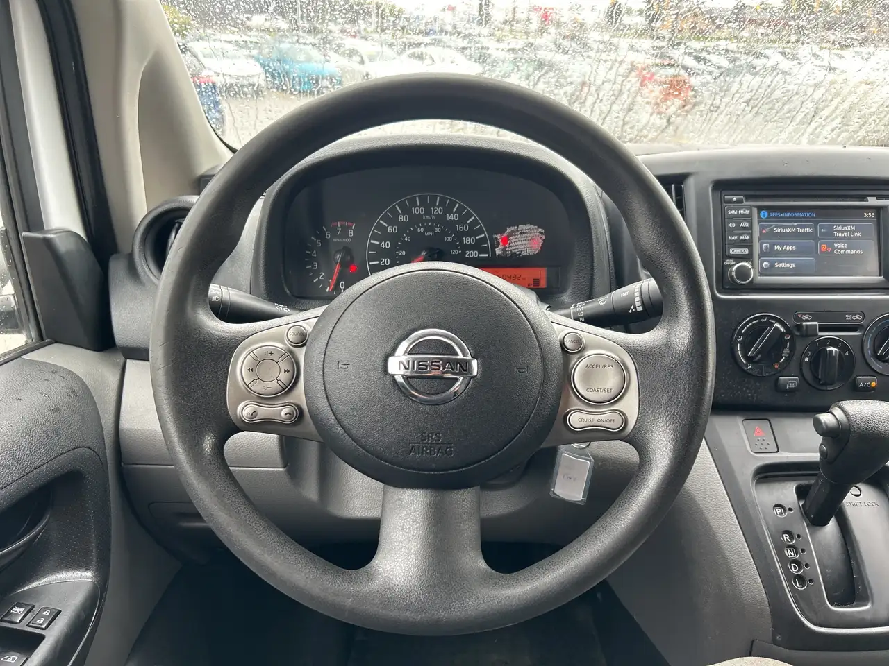 Nissan NV200 снимка Nissan NV200