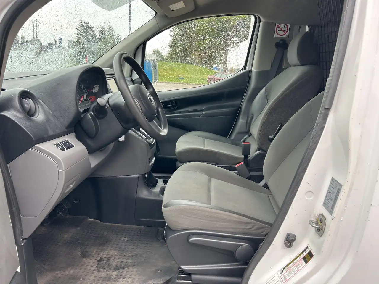 Nissan NV200 снимка Nissan NV200