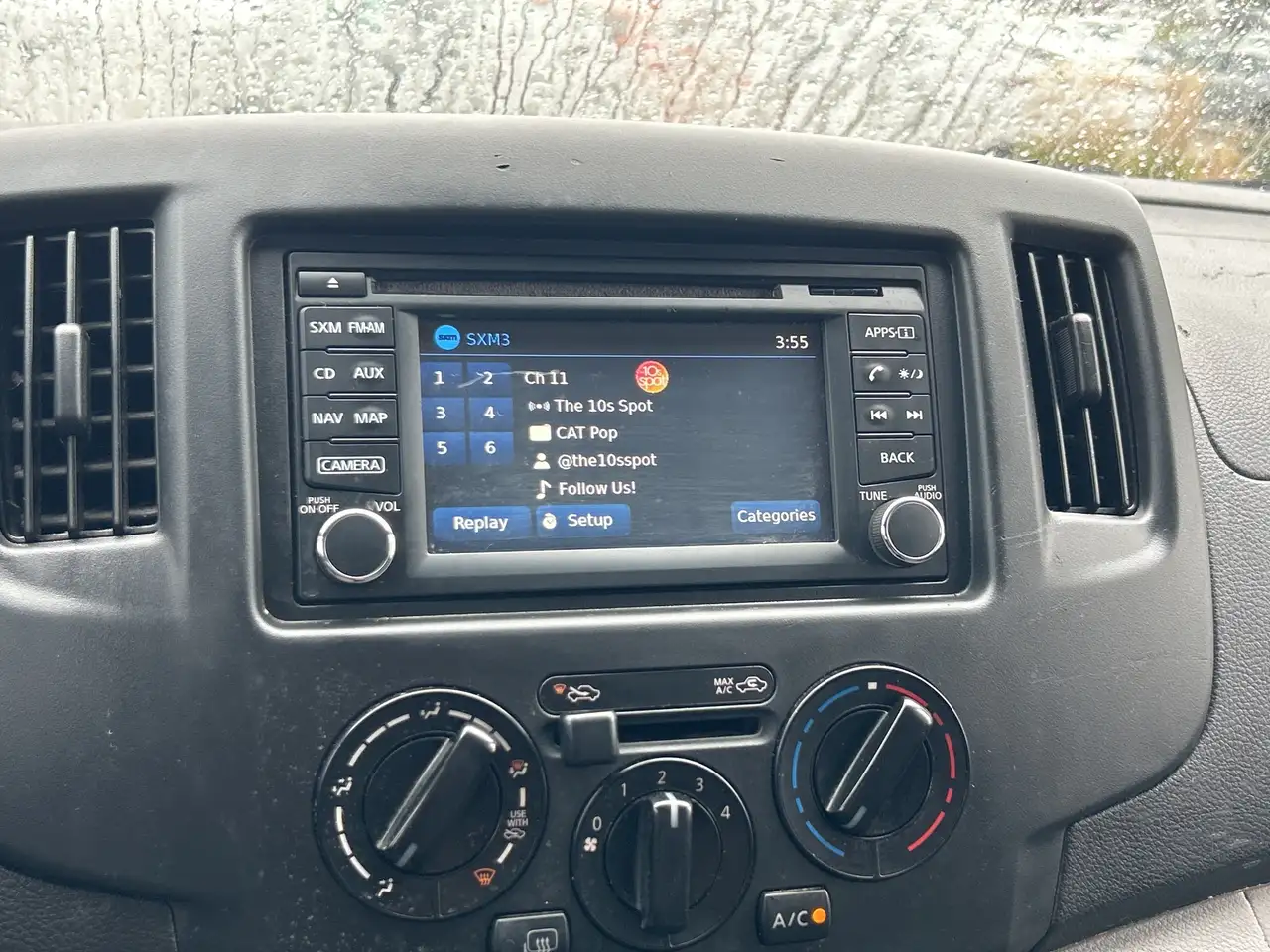Nissan NV200 снимка Nissan NV200