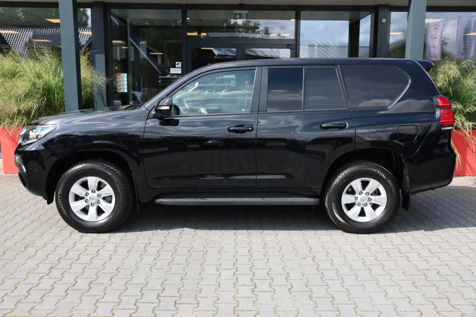 Toyota Land Cruiser 2.8 D-4D 5DRS CHALLENGER A/T VAN Negro - 2