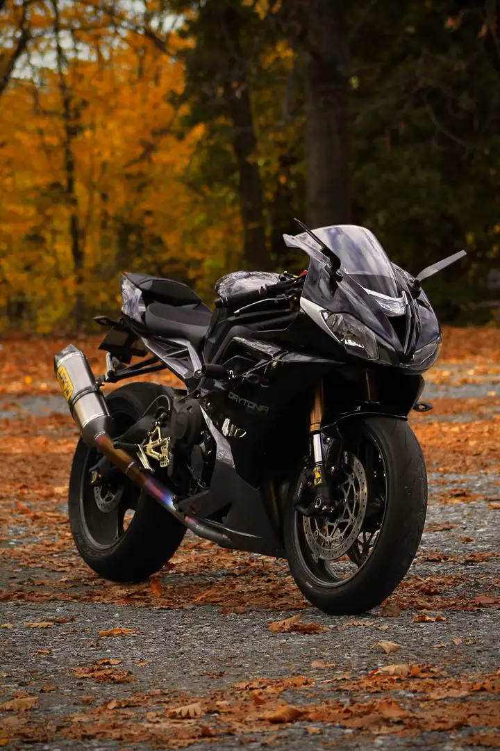 Triumph Daytona 675 Negro - 1