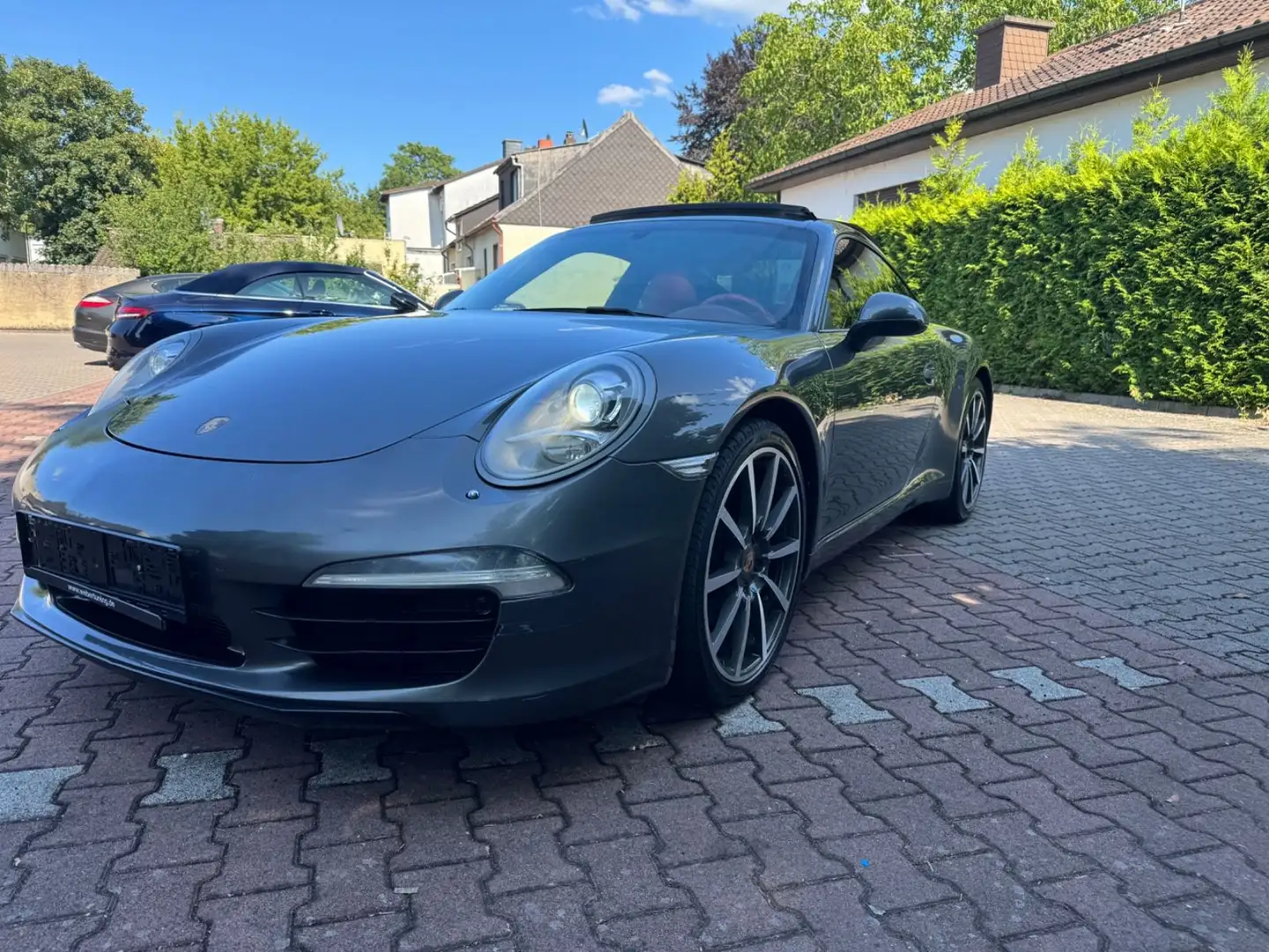 Porsche 911 Carrera Grigio - 2