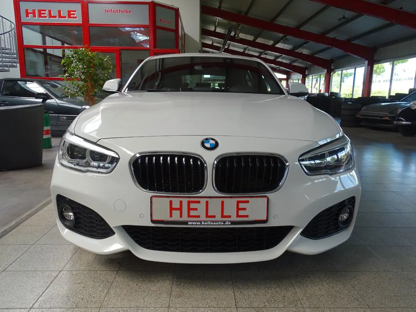 BMW 120 d M Sport*LED+NAVI+PDC+LEDER Wit - 2
