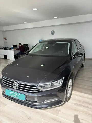 Volkswagen Passat 1.6TDI Advance 88kW