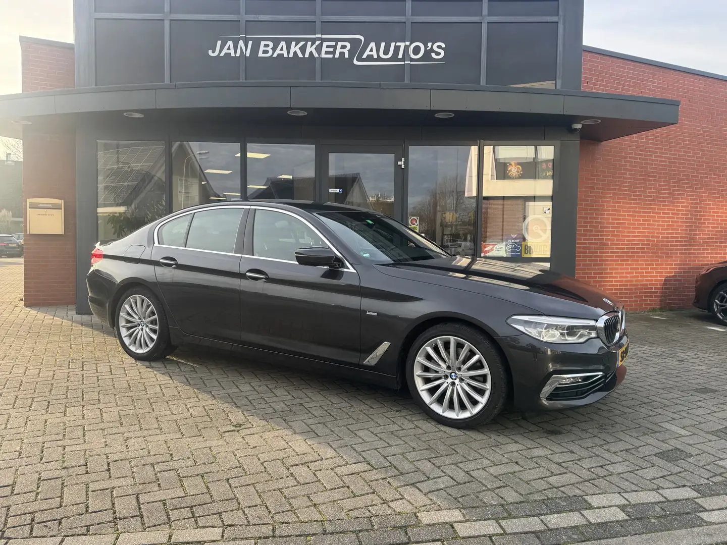 BMW 520 5-serie 520i High Executive ✅ Leer ✅ VC ✅ Stoelver Grau - 2