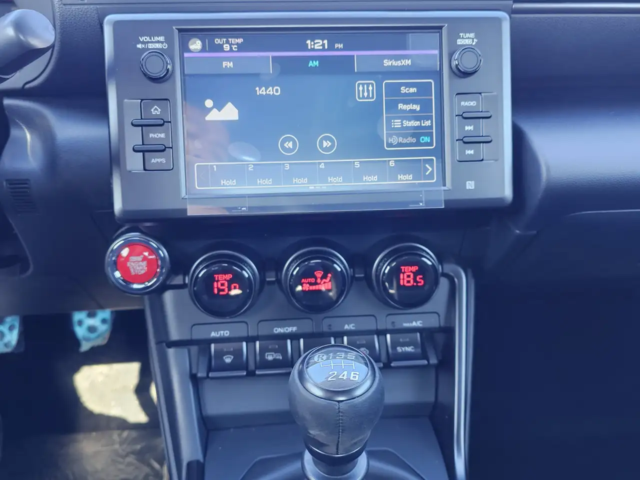 Subaru BRZ снимка Subaru BRZ