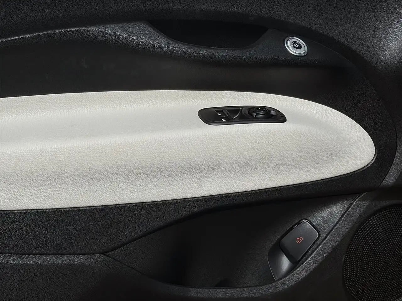 Fiat 500e снимка Fiat 500e