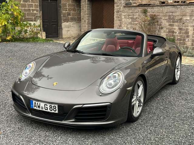 Imagine Porsche 991 911 991.2 Carrera 4 Cabriolet Approved Sport