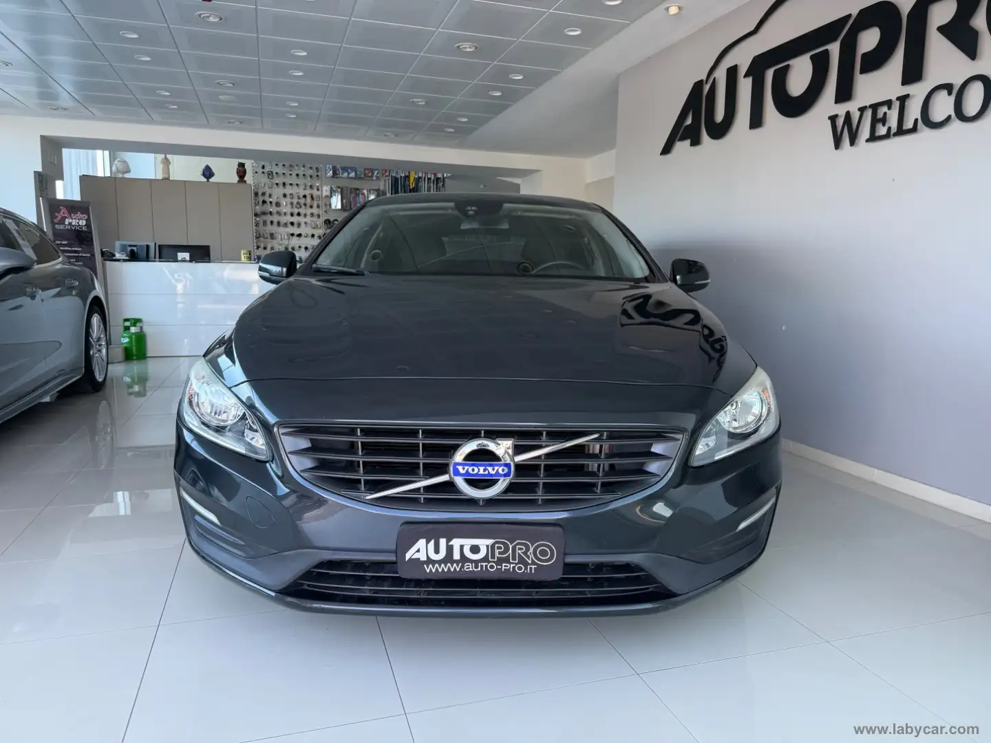 Volvo V60 D3 Geartronic Business Grigio - 1