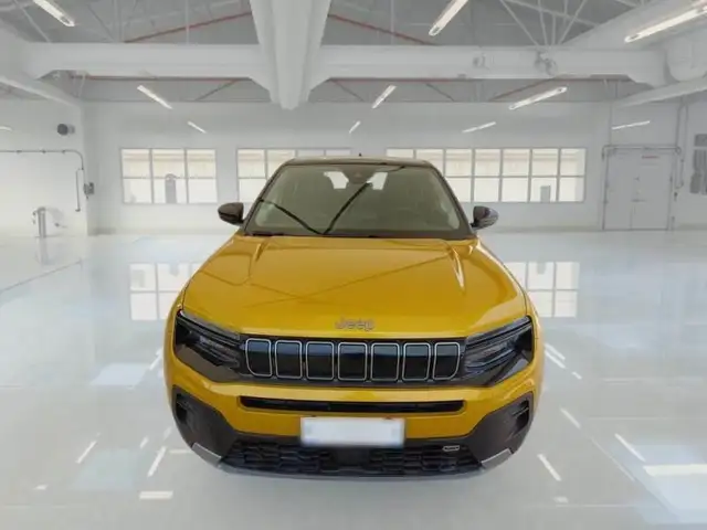 Jeep Avenger view 2