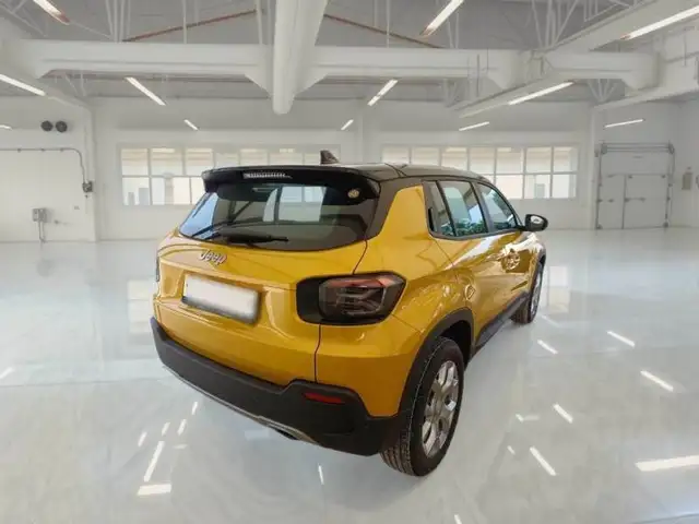 Jeep Avenger view 5
