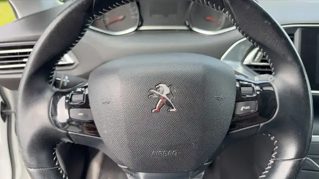 Peugeot 308 view 26
