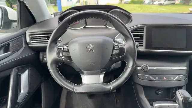 Peugeot 308 view 22