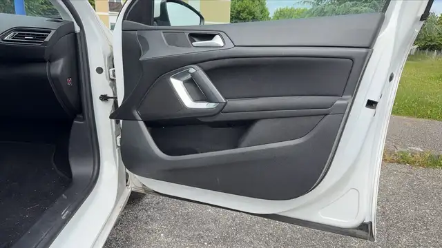 Peugeot 308 view 24