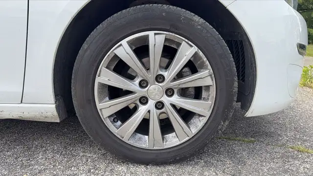 Peugeot 308 view 17