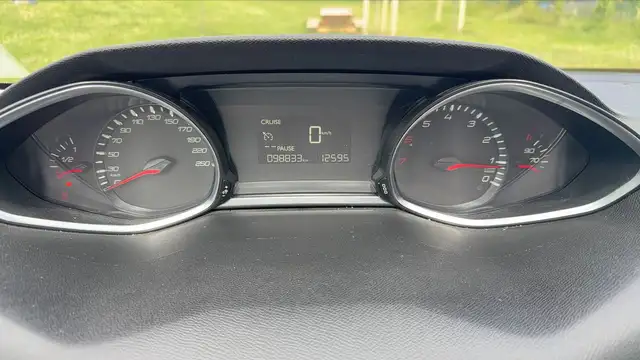 Peugeot 308 view 12