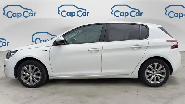 Peugeot 308 view 2