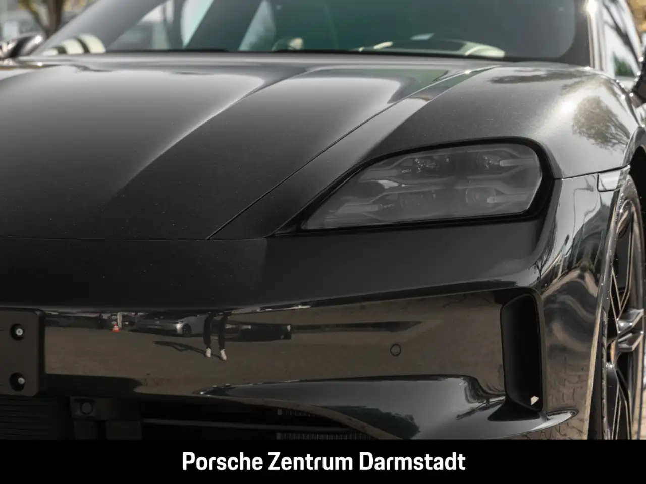 Porsche Taycan GTS Sport Turismo HA-Lenkung Active-Ride 13