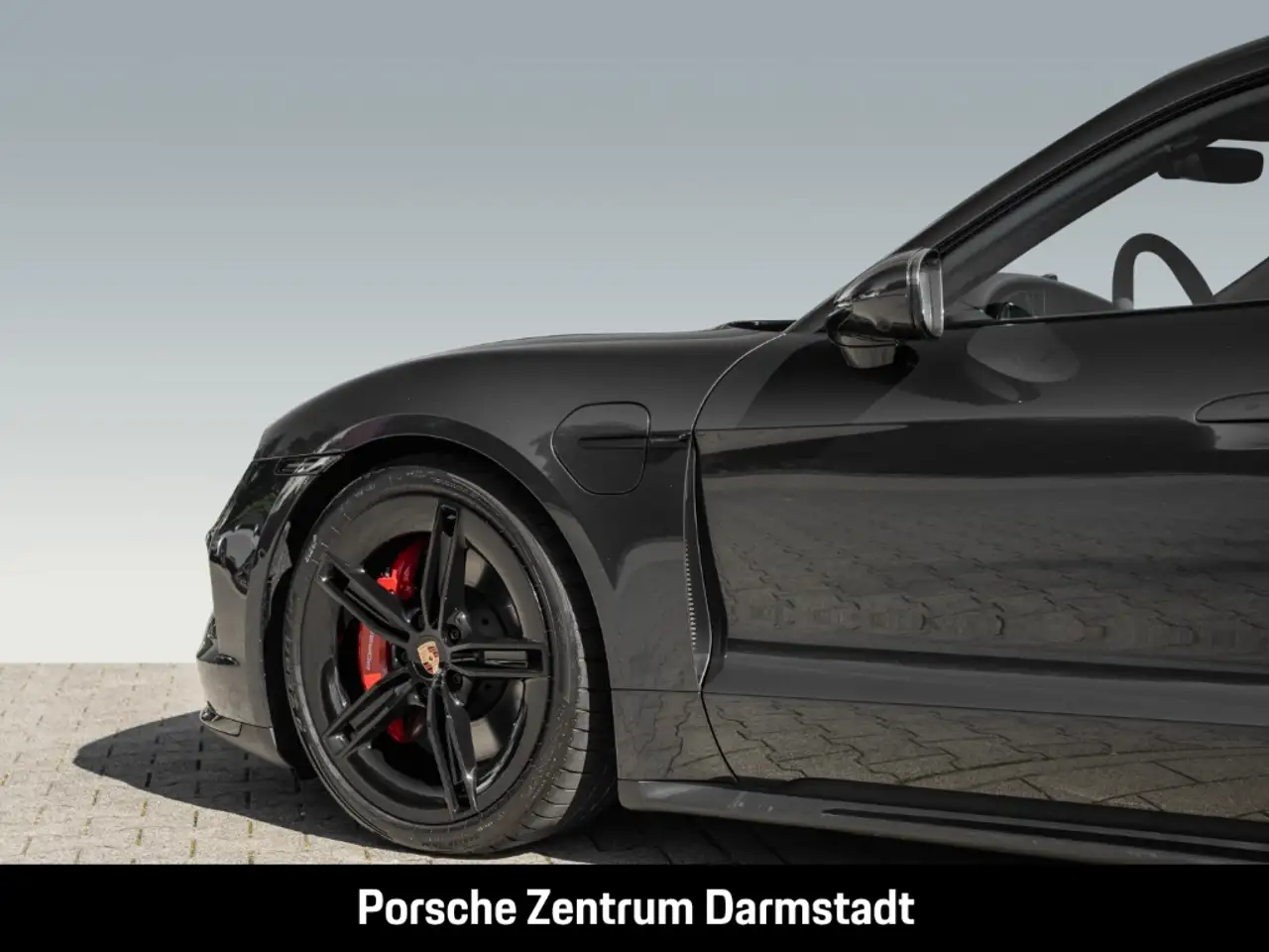 Porsche Taycan GTS Sport Turismo HA-Lenkung Active-Ride 15