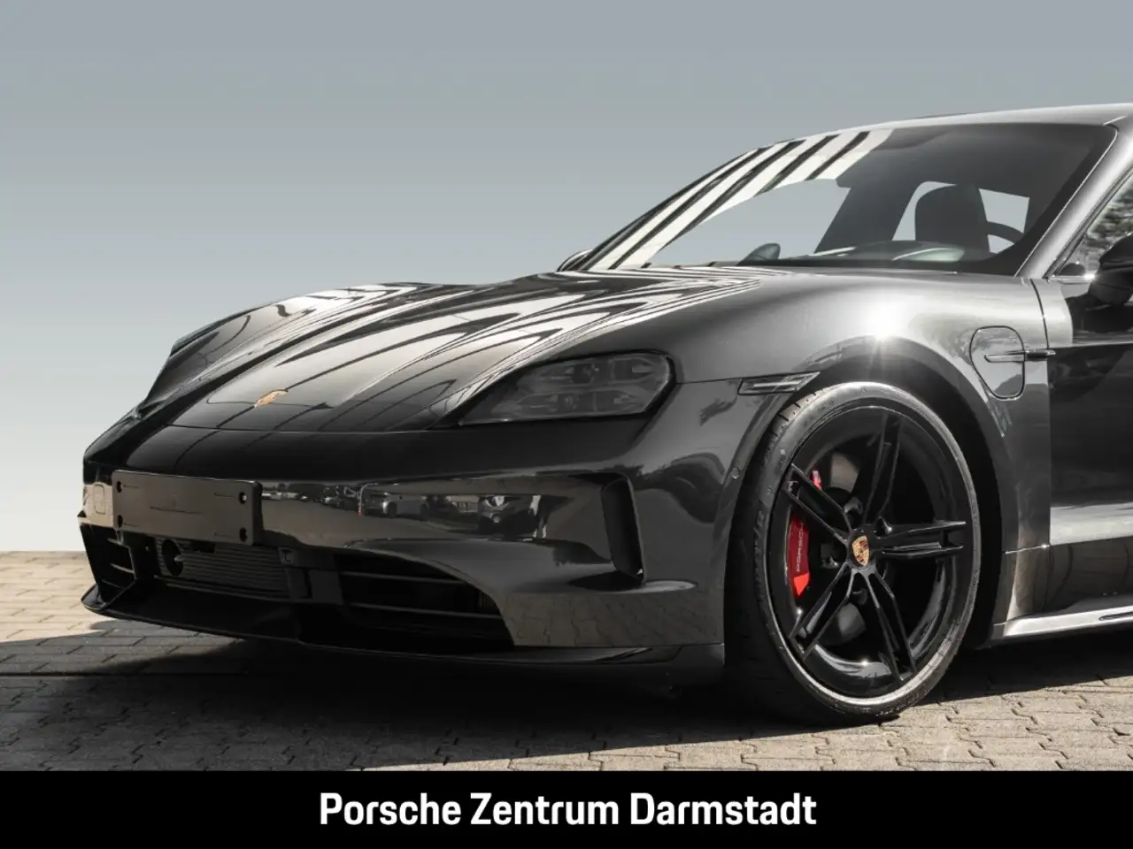 Porsche Taycan GTS Sport Turismo HA-Lenkung Active-Ride 9