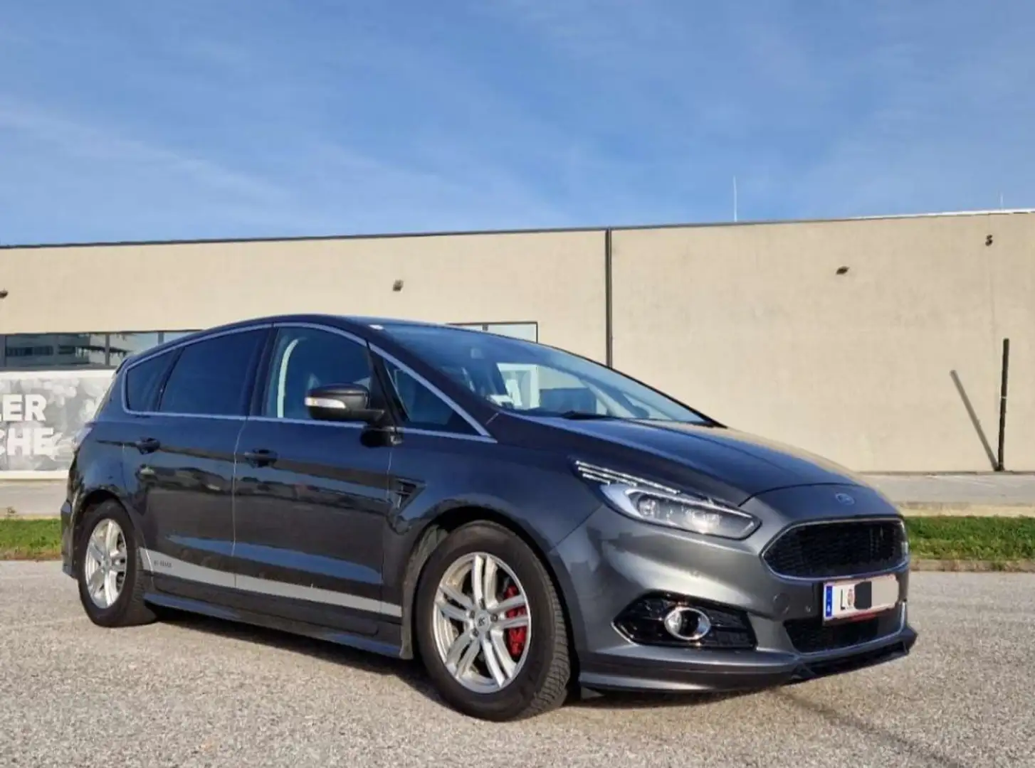 Ford S-Max BiTurbo ST-Line Grau - 2
