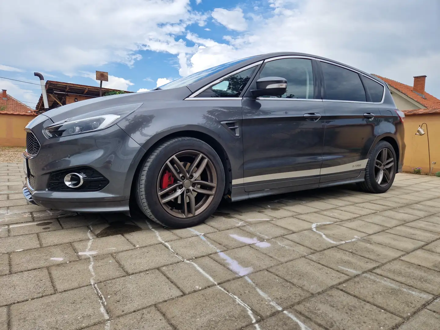 Ford S-Max BiTurbo ST-Line Grau - 1