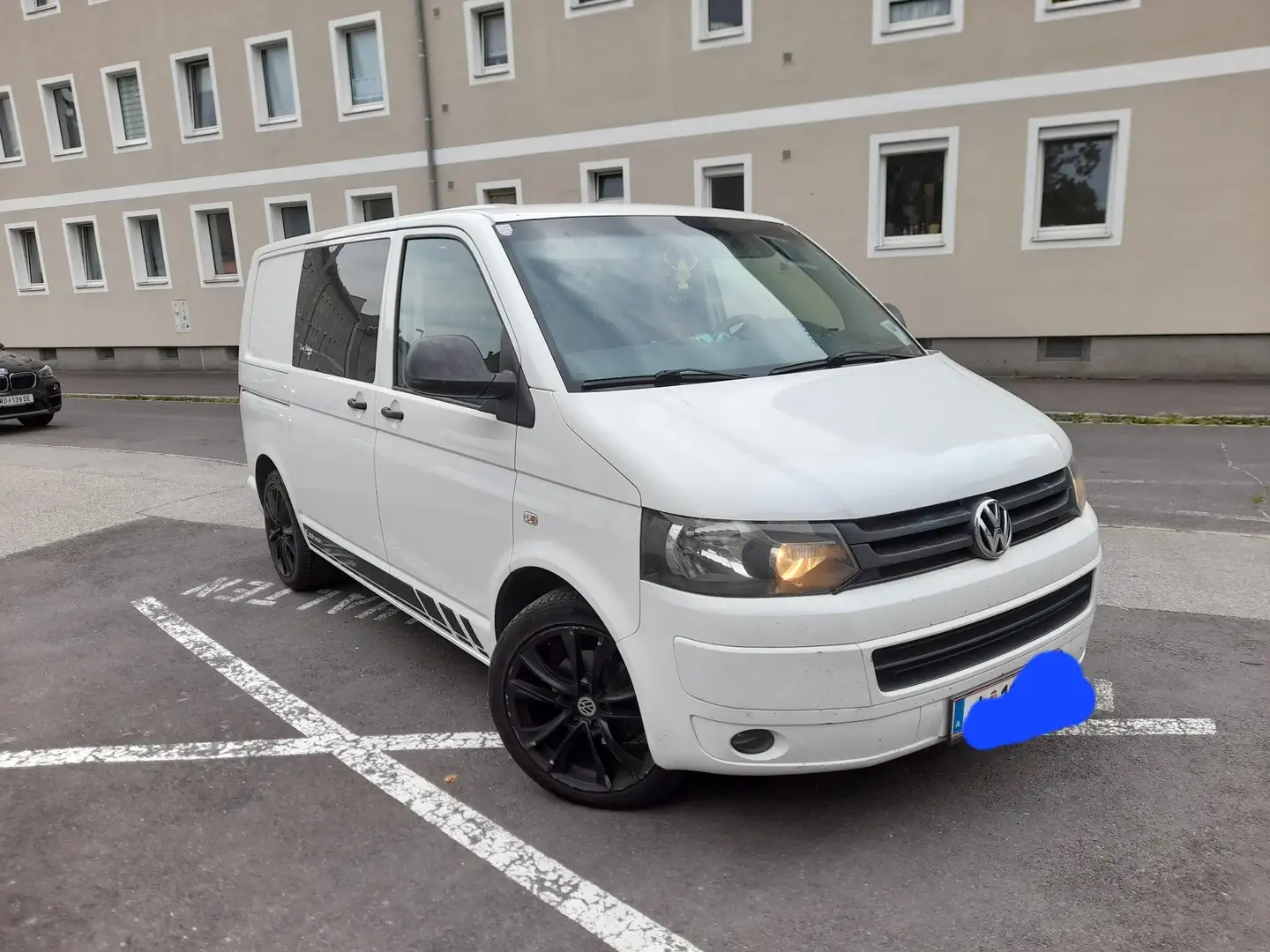Volkswagen T5 Kombi 2,0 TDI D-PF Weiß - 2